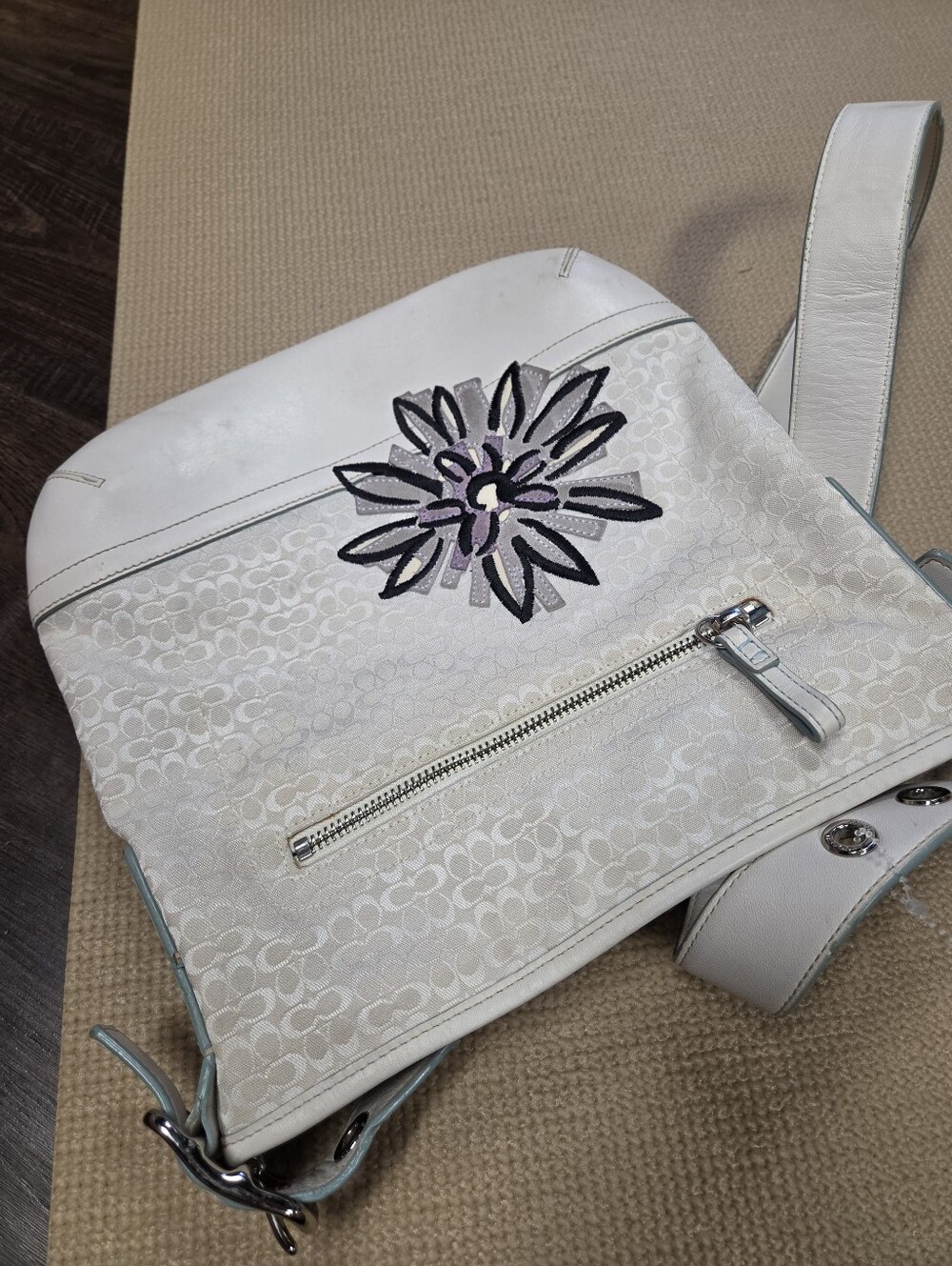 Coach Signature Monogram Floral Bumble Bee Embroidered Shoulder Bag Style - Picture 7 of 12